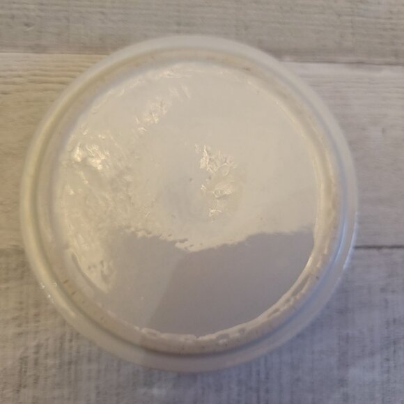 Vintage Ceramic Ashtray With Floral Design & Bee Motif White & Blue 5 Inches Dia - Picture 4 of 5